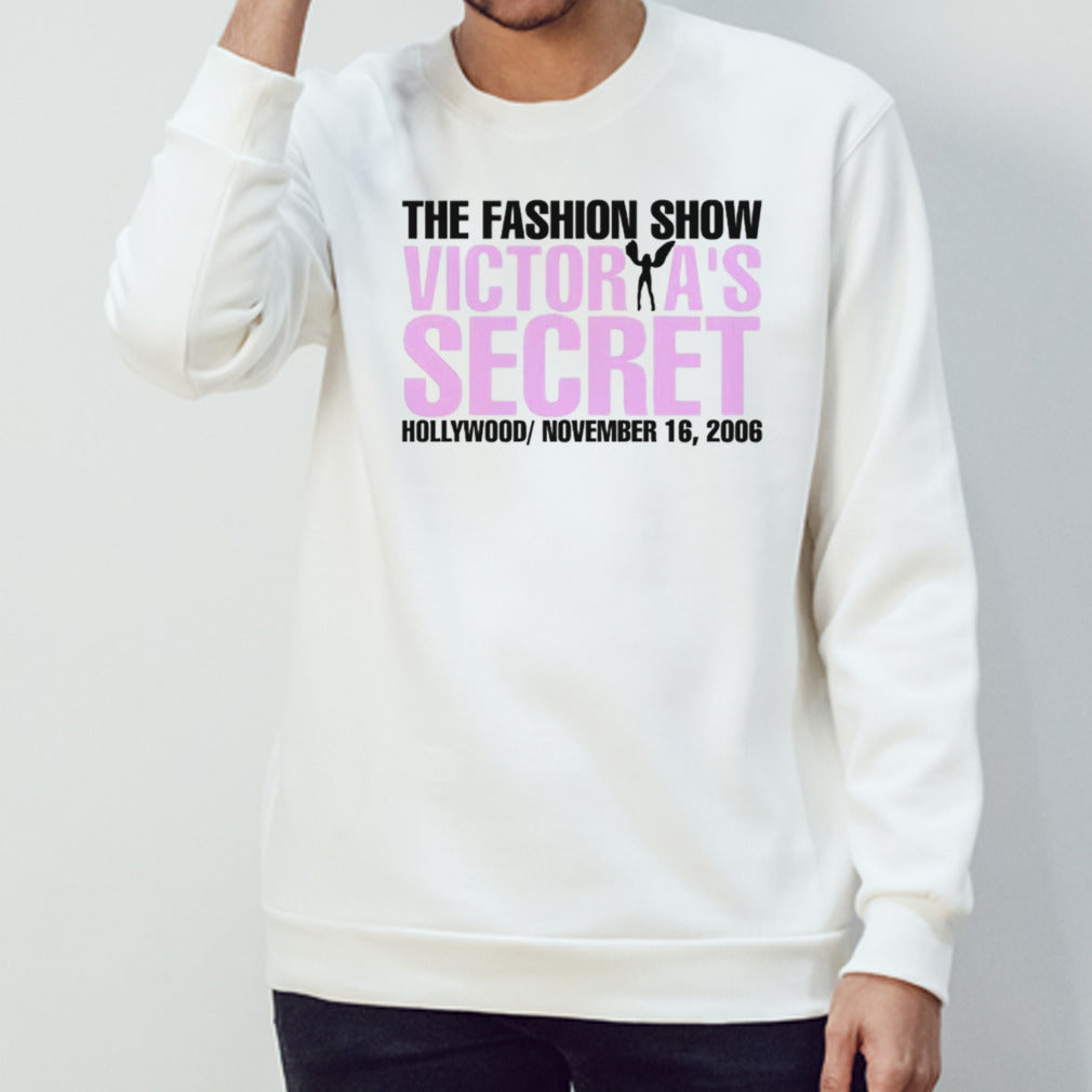 Gisele Bundchen wearing the fashion show Victorias’s secret shirts