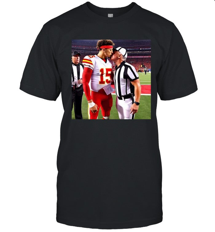 Patriots Matthew Judon Kansas City Chiefs Patrick Mahomes Player Kissing Referee T-Shirt