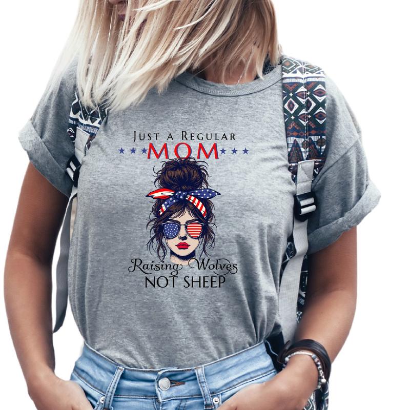 Regular Mom Raising Wolves t-shirt for Women - Top, Womenswear Comfort Comfortable Everyday Printed, Crewneck Cotton Lady