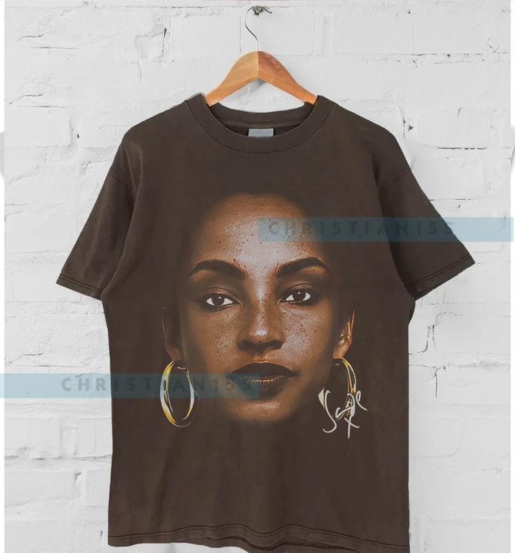 Retro Sade Shirt, Sade Fan Gift Unisex T-shirt, Sade Tour Shirt, Sade World Tour, Sade shirt Gift for men women unisex tshirt - Unisex T-Shirt, Hoo