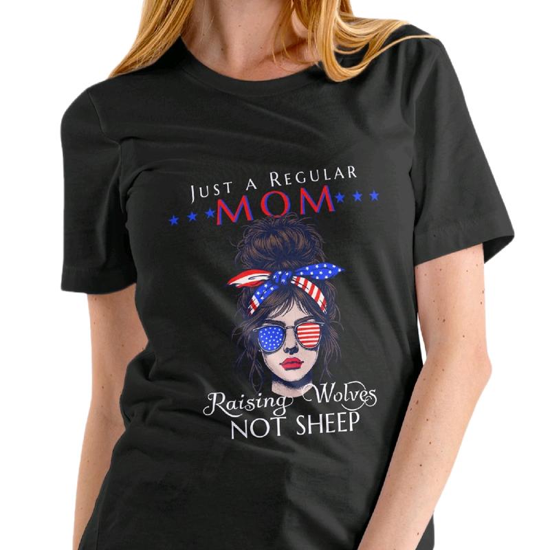 Regular Mom Raising Wolves t-shirt for Women - Top, Womenswear Comfort Comfortable Everyday Printed, Crewneck Cotton Lady
