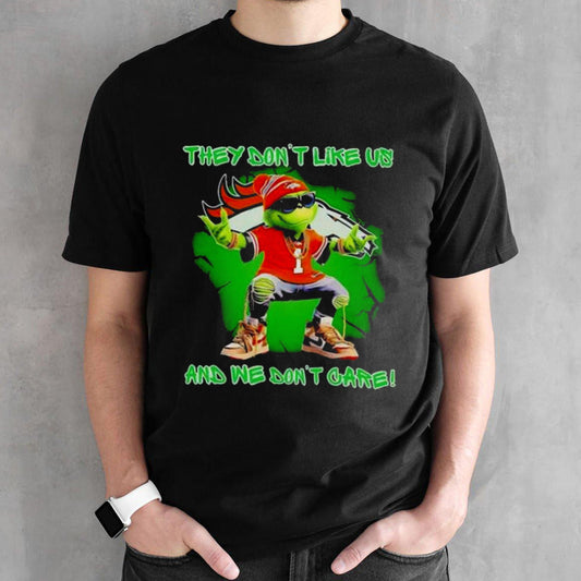 Grinch Denver Broncos They Donsâ€™t Like Us And We Donsâ€™t Care Shirts