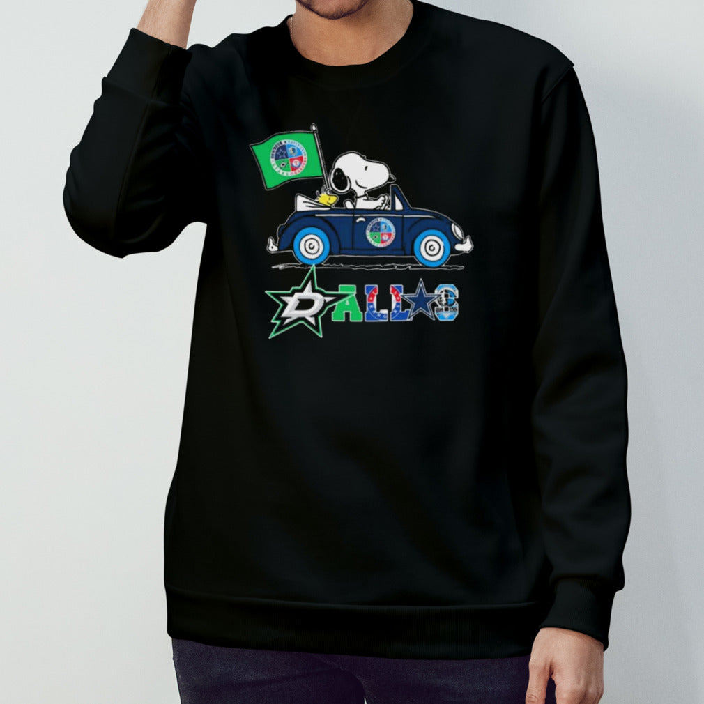 Peanuts Snoopy And Woodstock On Car Dallas Sports Teams Logo shirt