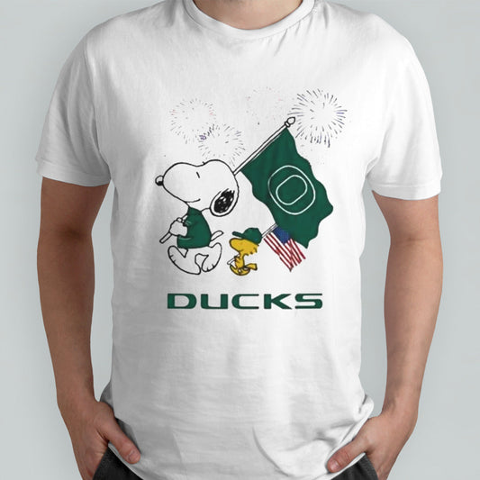 Snoopy And Woodstock Happy 4th Of July Oregon Ducks Football 2024 Shirt