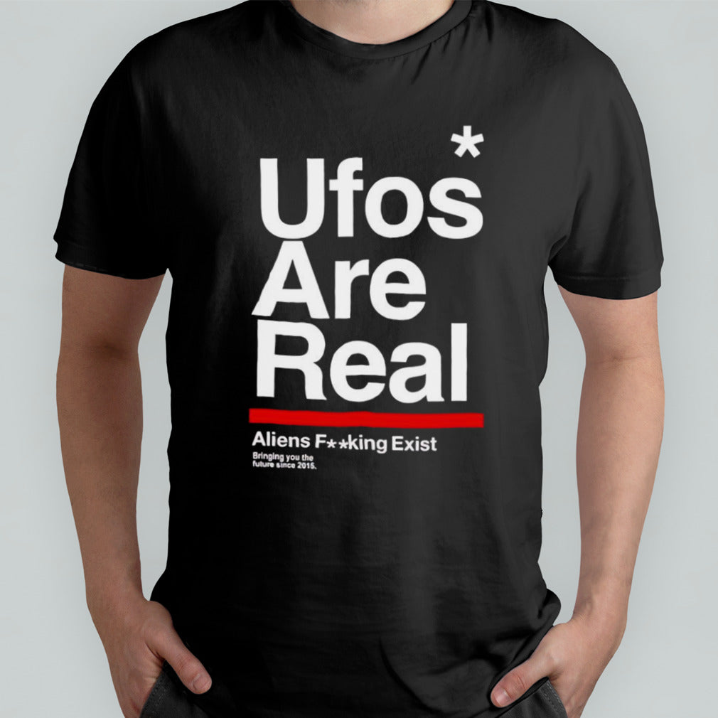 Tom Delonge wearing Ufos are real aliens fucking exist shirt