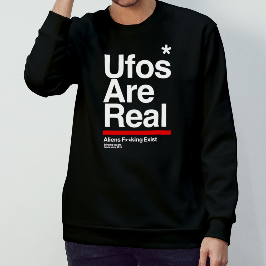 Tom Delonge wearing Ufos are real aliens fucking exist shirt