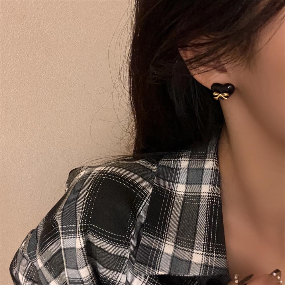 Black Heart Bow Earrings