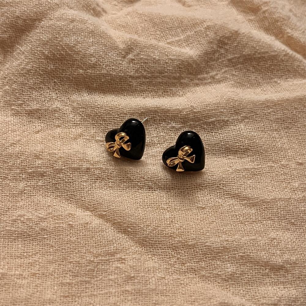 Black Heart Bow Earrings