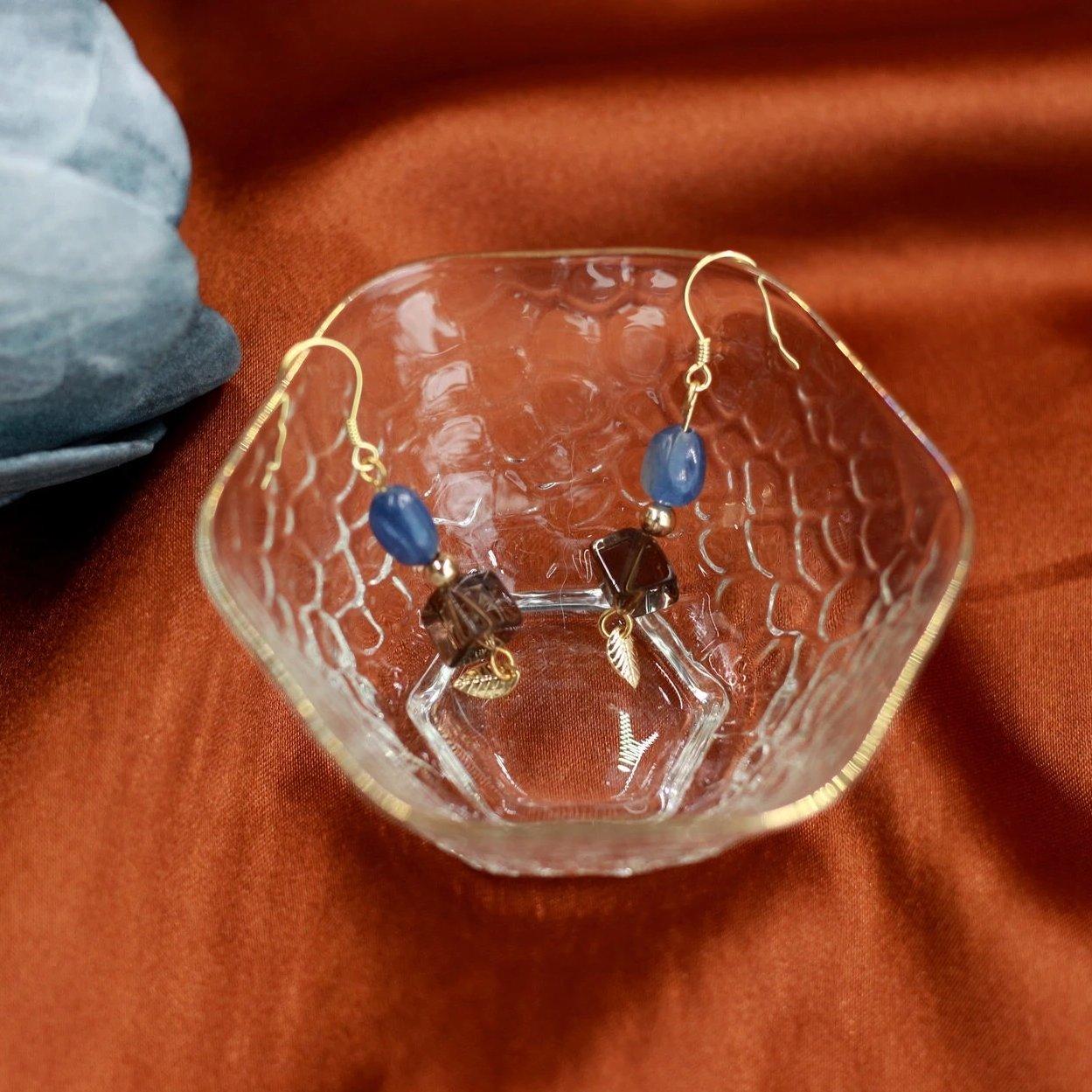 [Clearance] Natural Quartz Earrings