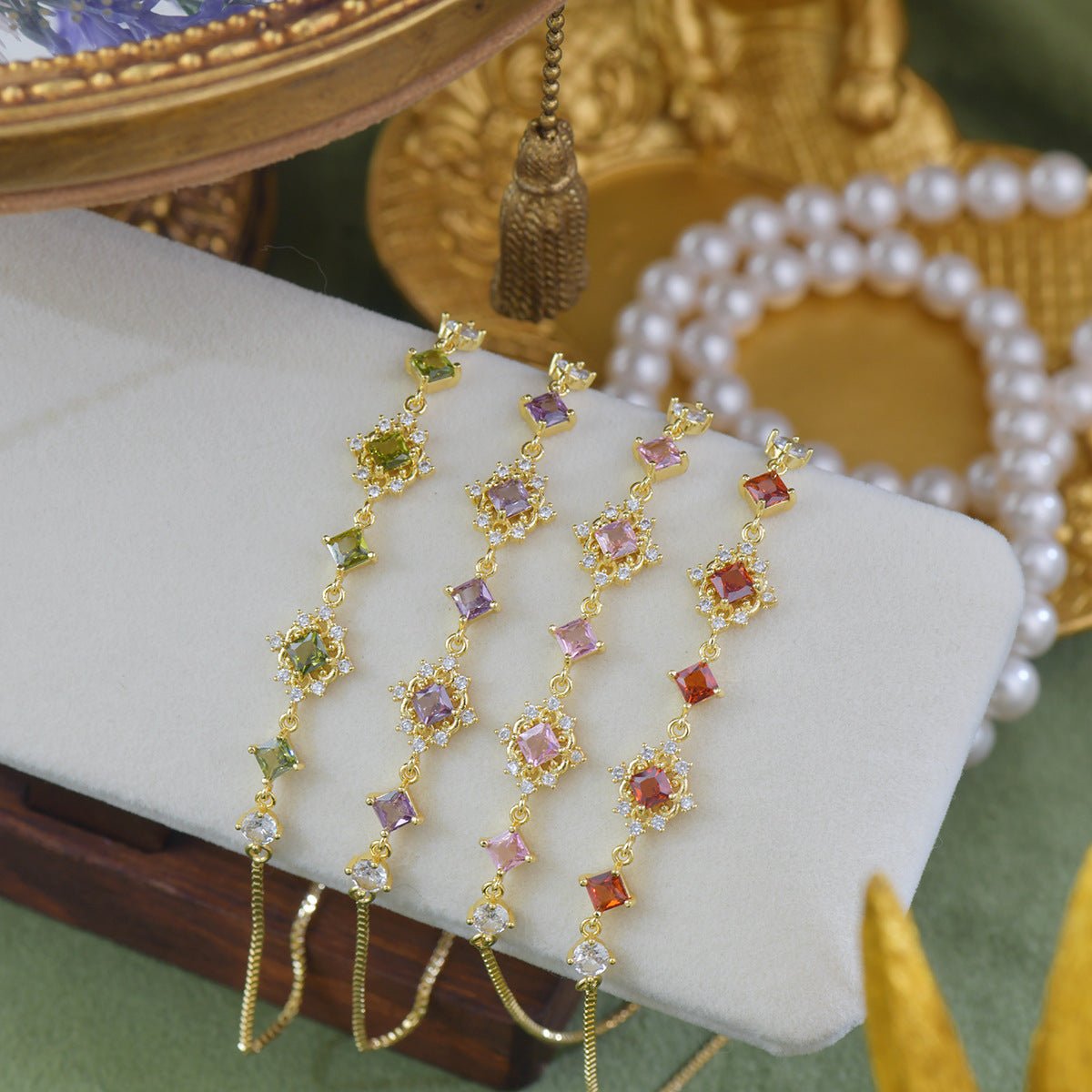 Daphne Bracelet in Pink