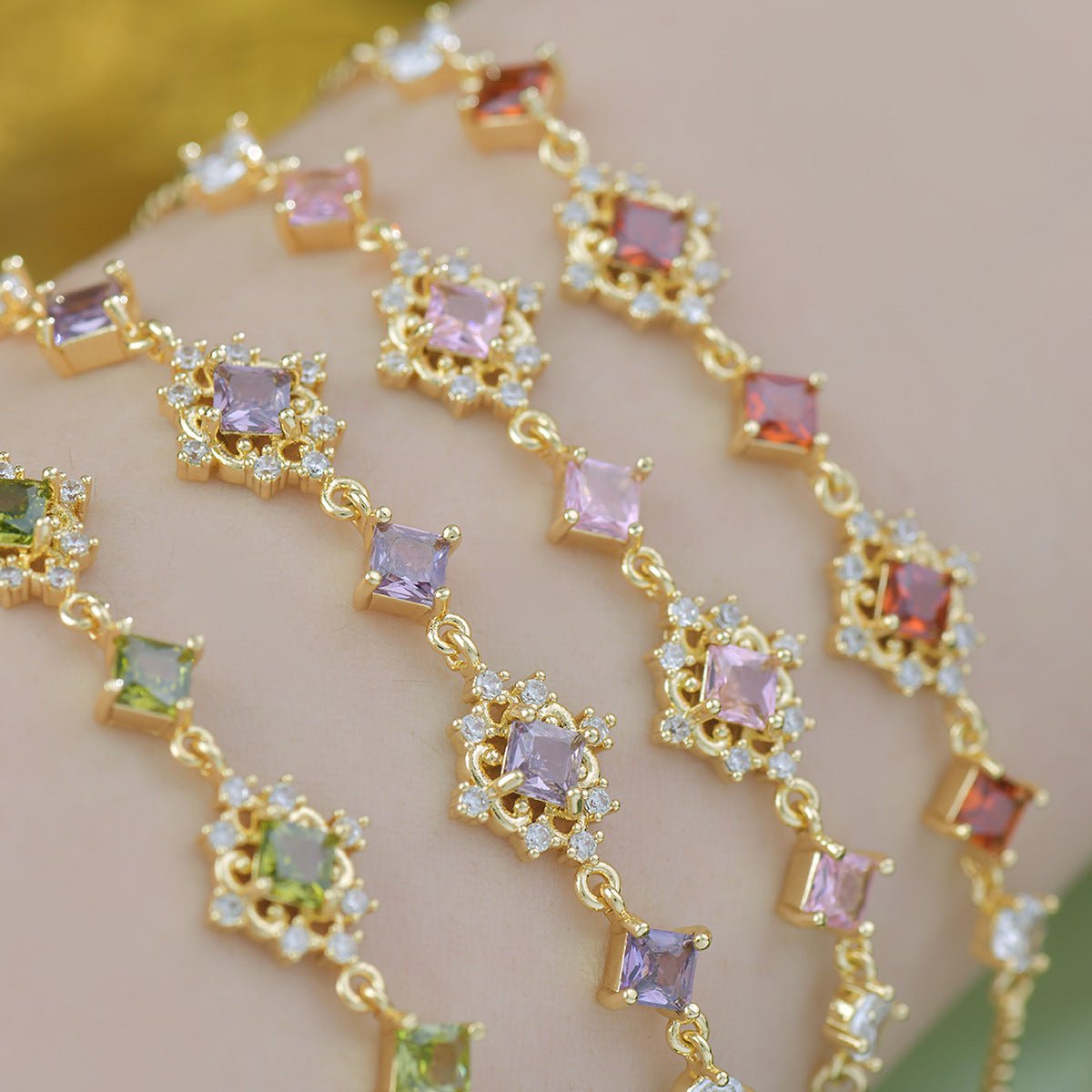 Daphne Bracelet in Pink