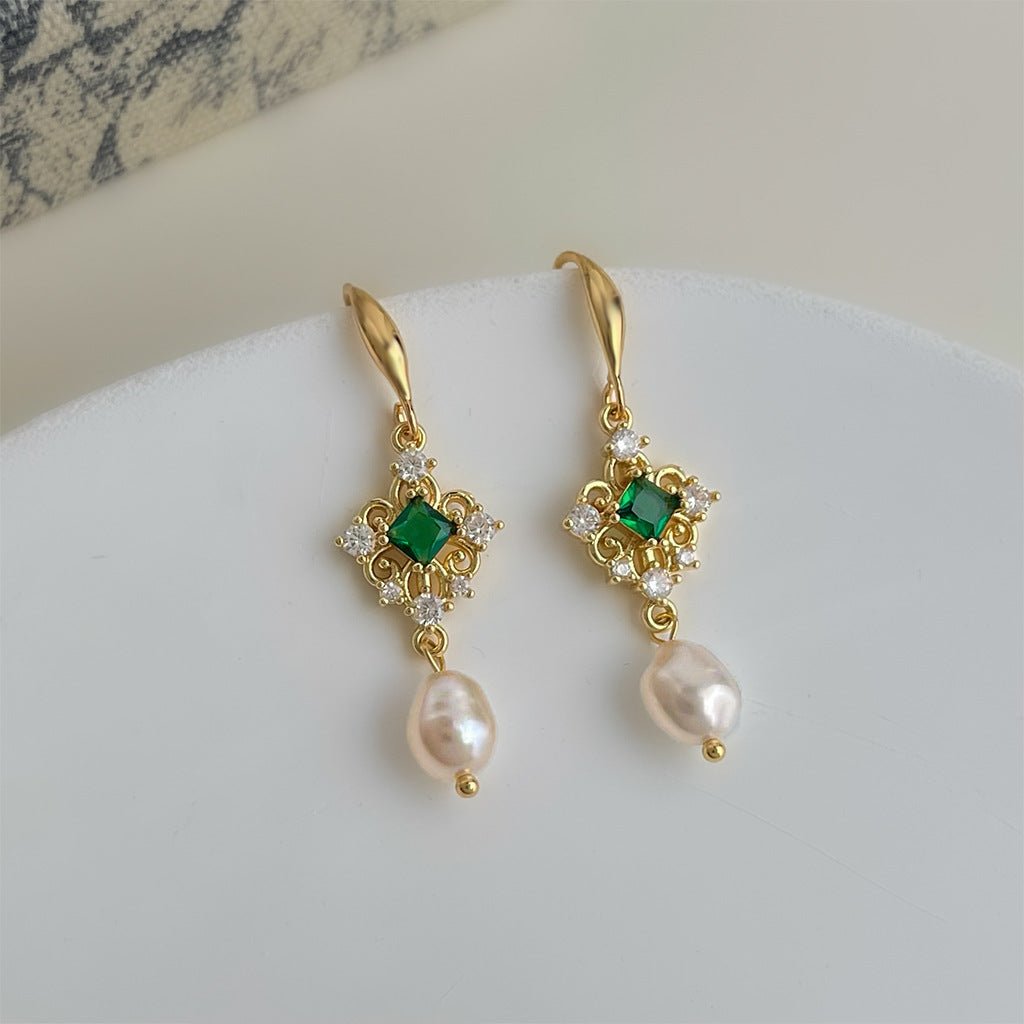 [Sample Sale] Daphne Emerald Pearl Earrings