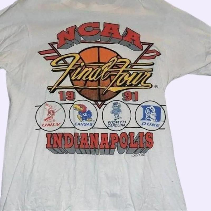 Gildan Retro NCAA Final Four 1991 Football Shirt - Heavy Cotton Unisex T-Shirt with Seamless Double-Needle Collar, Digital Print, Classic Fit