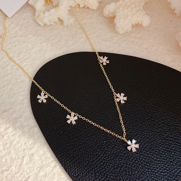 Flower Choker - Winona