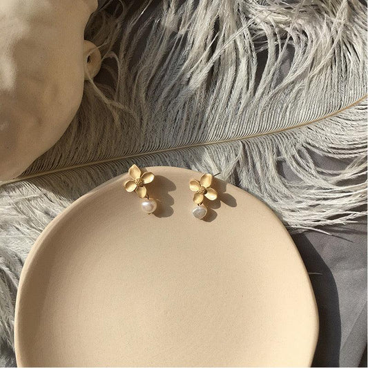 [Sample Sale] Flower Pearl Earrings