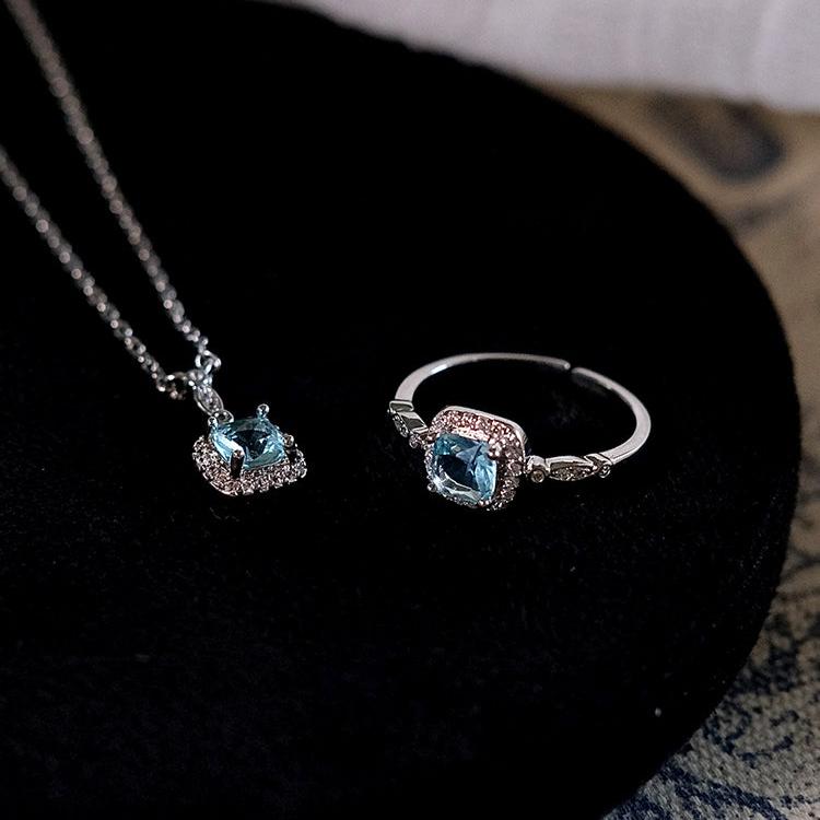 Kiana Aquamarine Ring