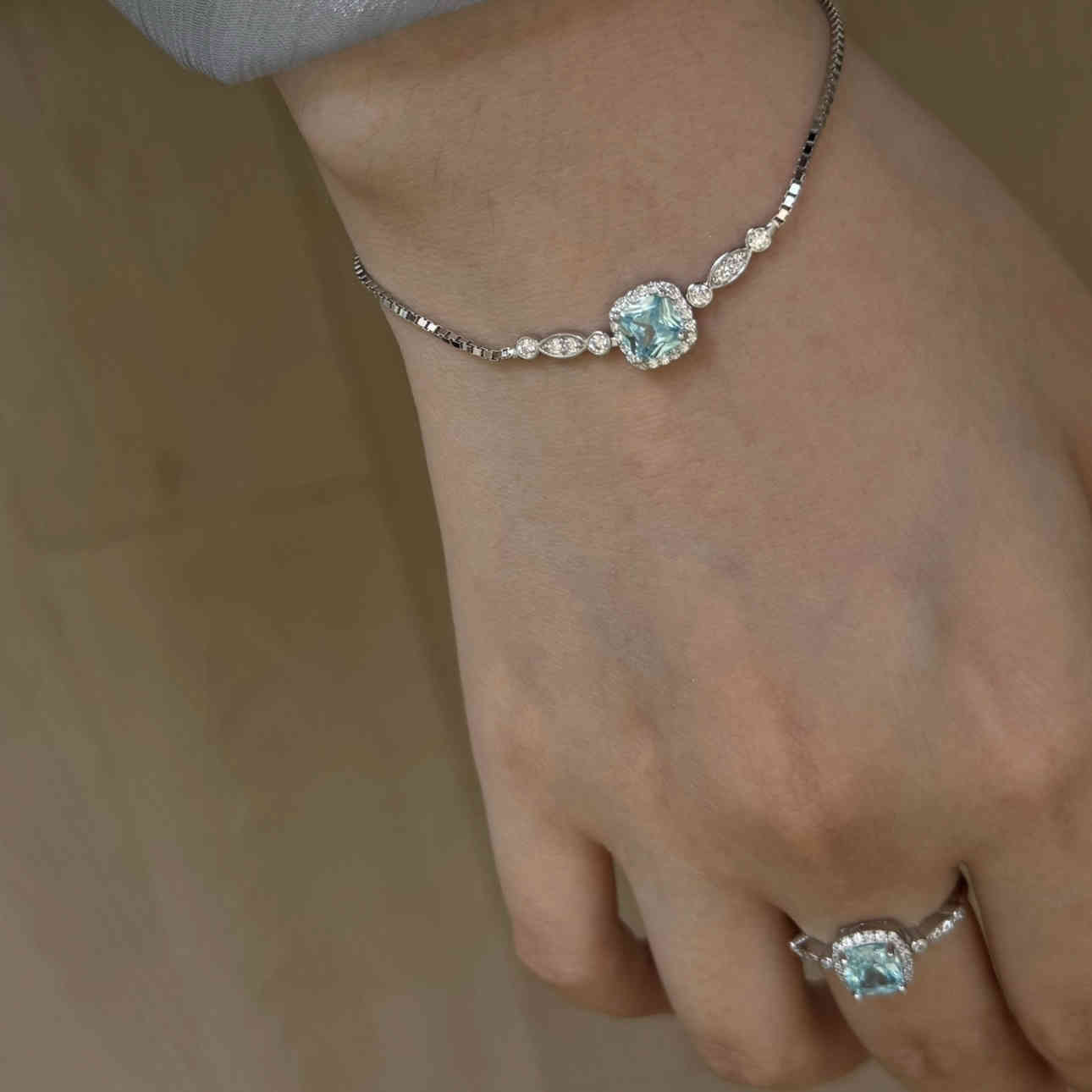 Kiana Aquamarine Ring