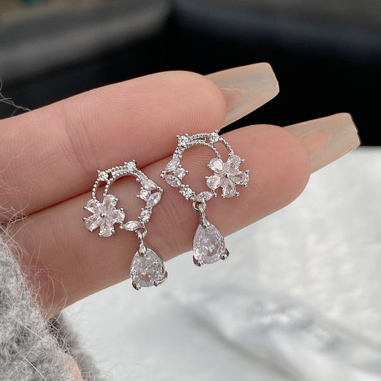 Moonlit Edelweiss Earrings