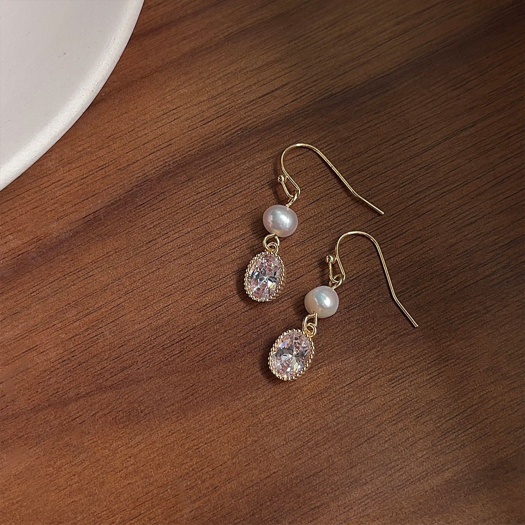 [Sample Sale] Pearl of the Moon Earrings