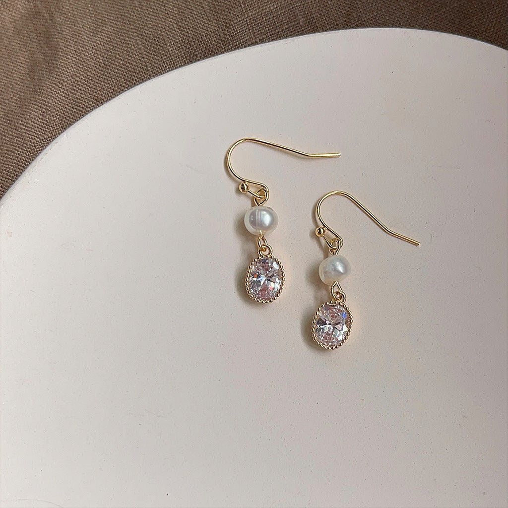 [Sample Sale] Pearl of the Moon Earrings