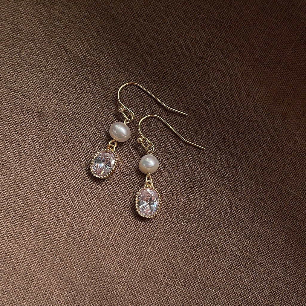 [Sample Sale] Pearl of the Moon Earrings