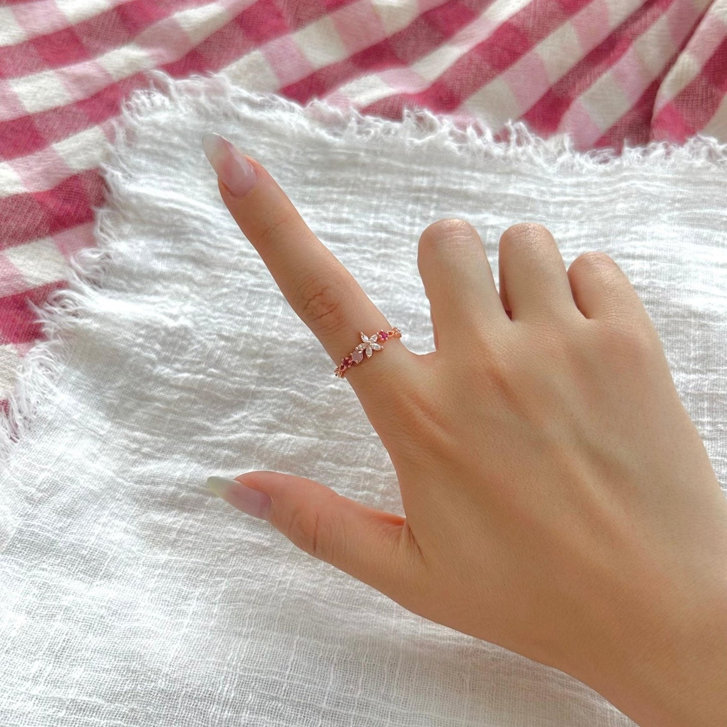 Victoria Flower Ring