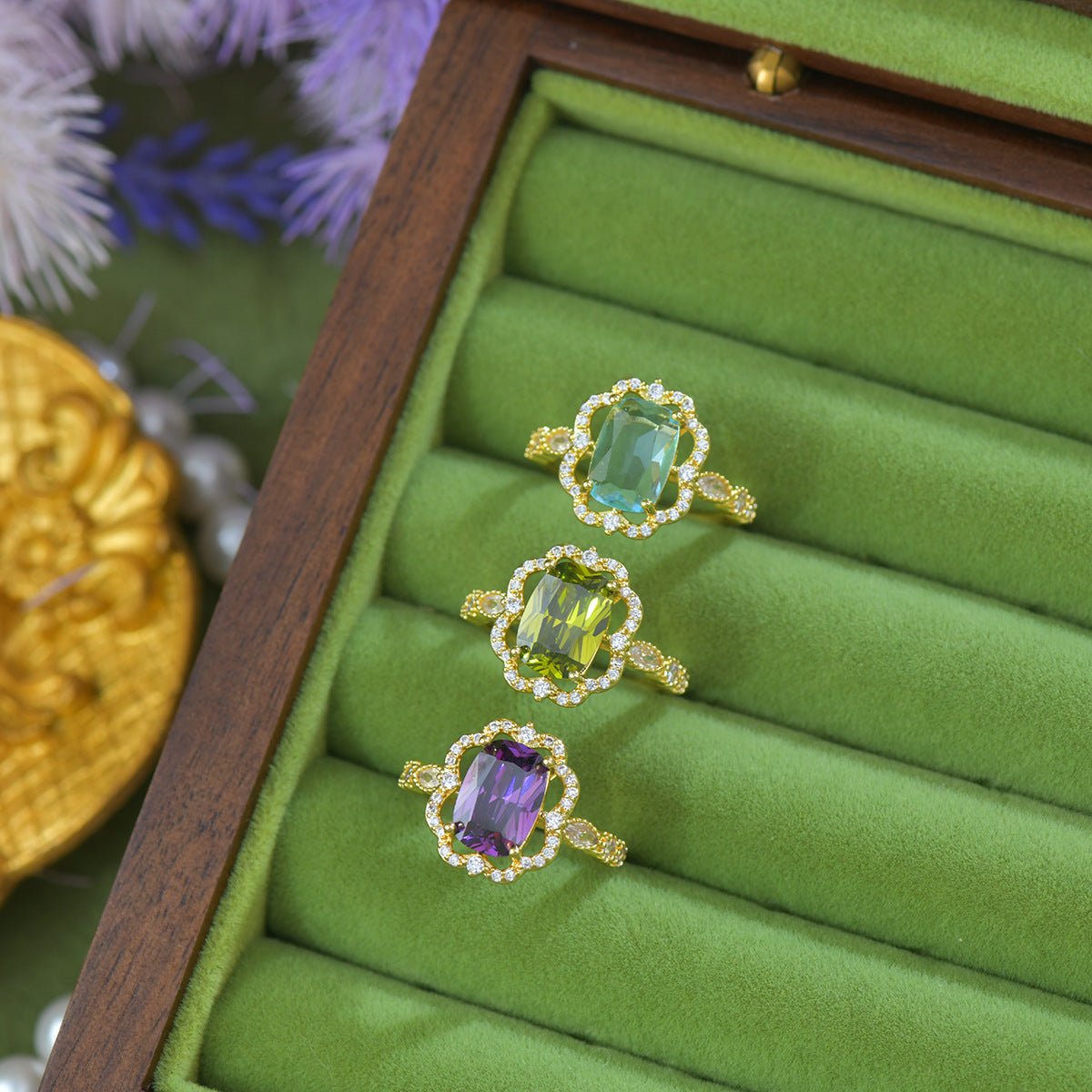 Verdant Fleur Royale Ring