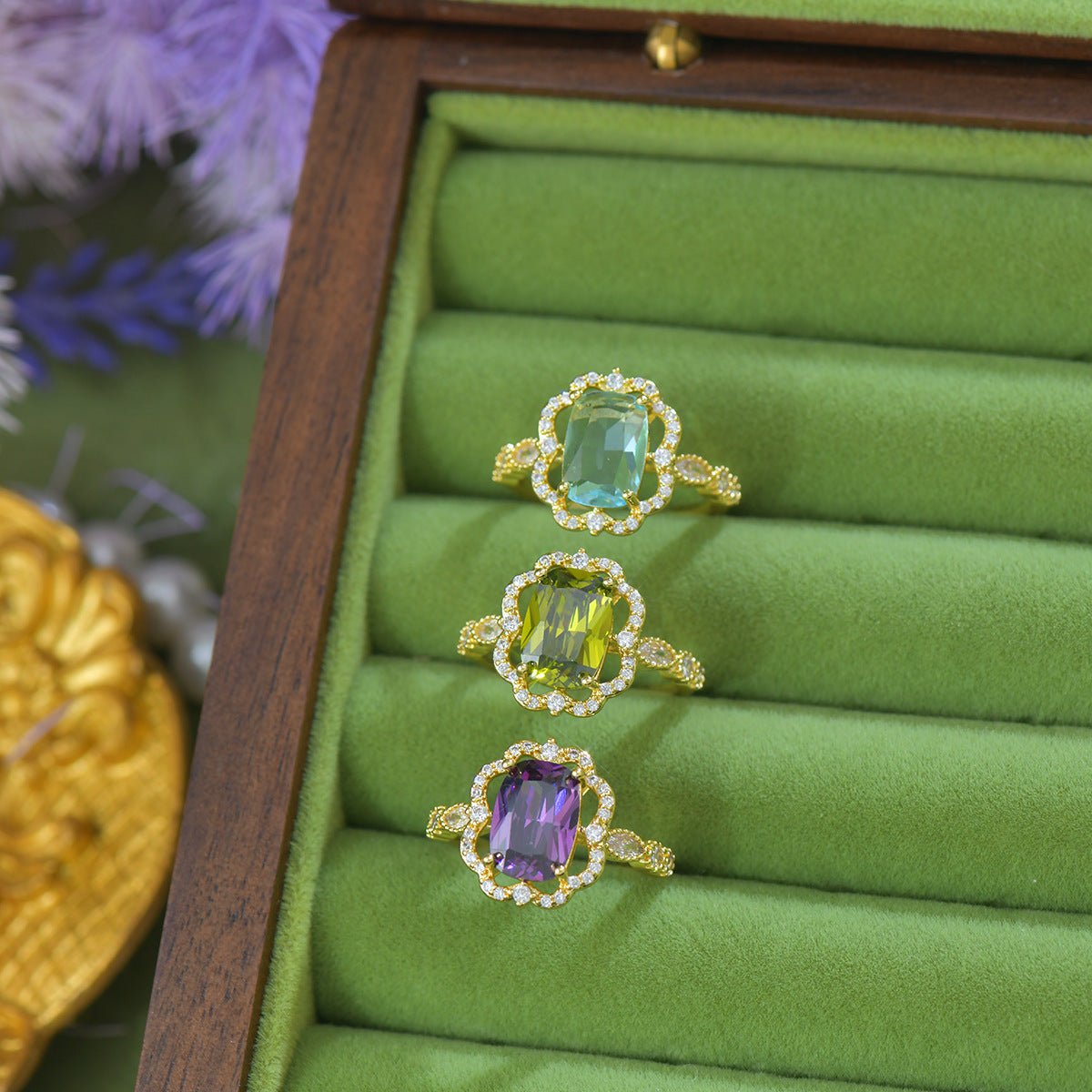 Verdant Fleur Royale Ring