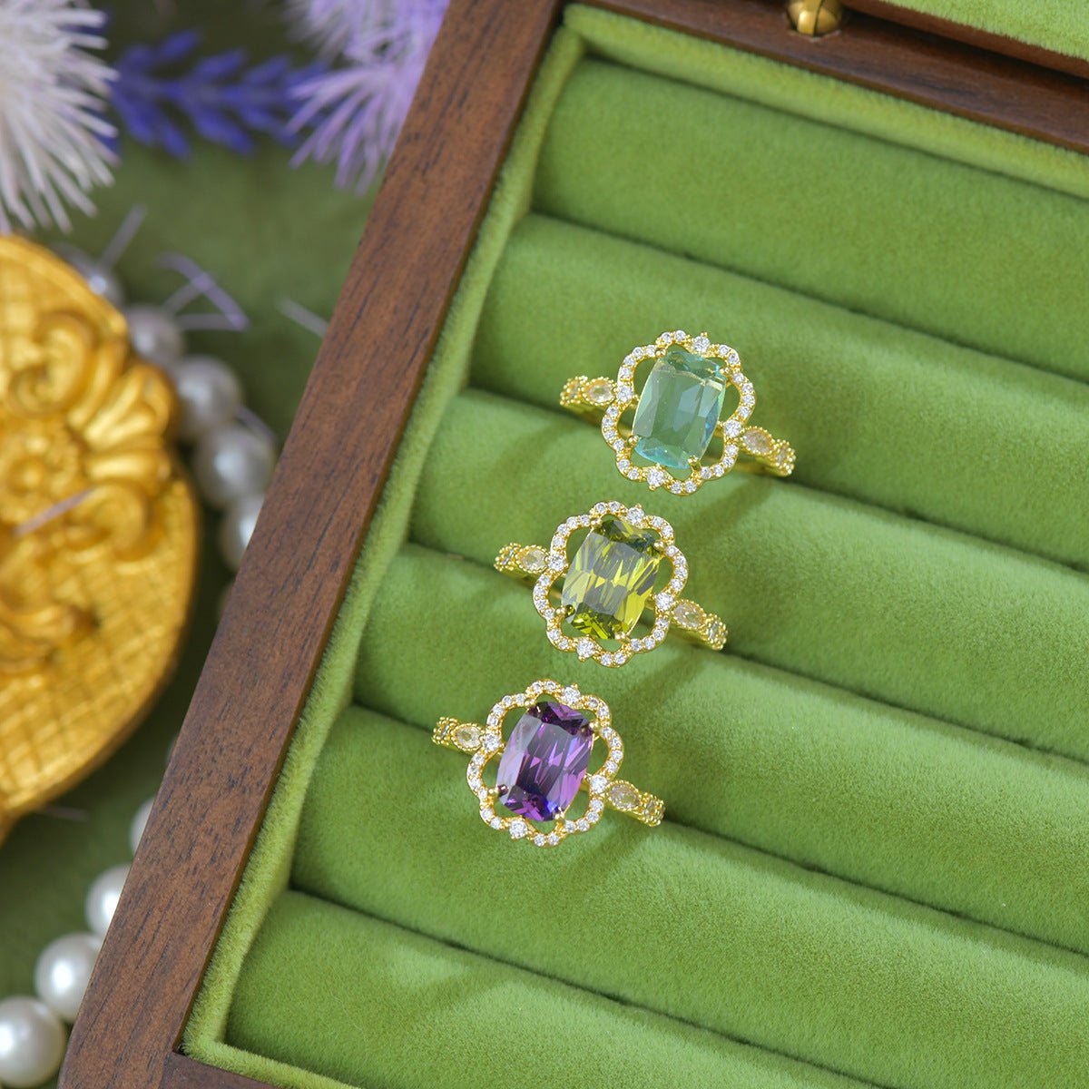 Verdant Fleur Royale Ring