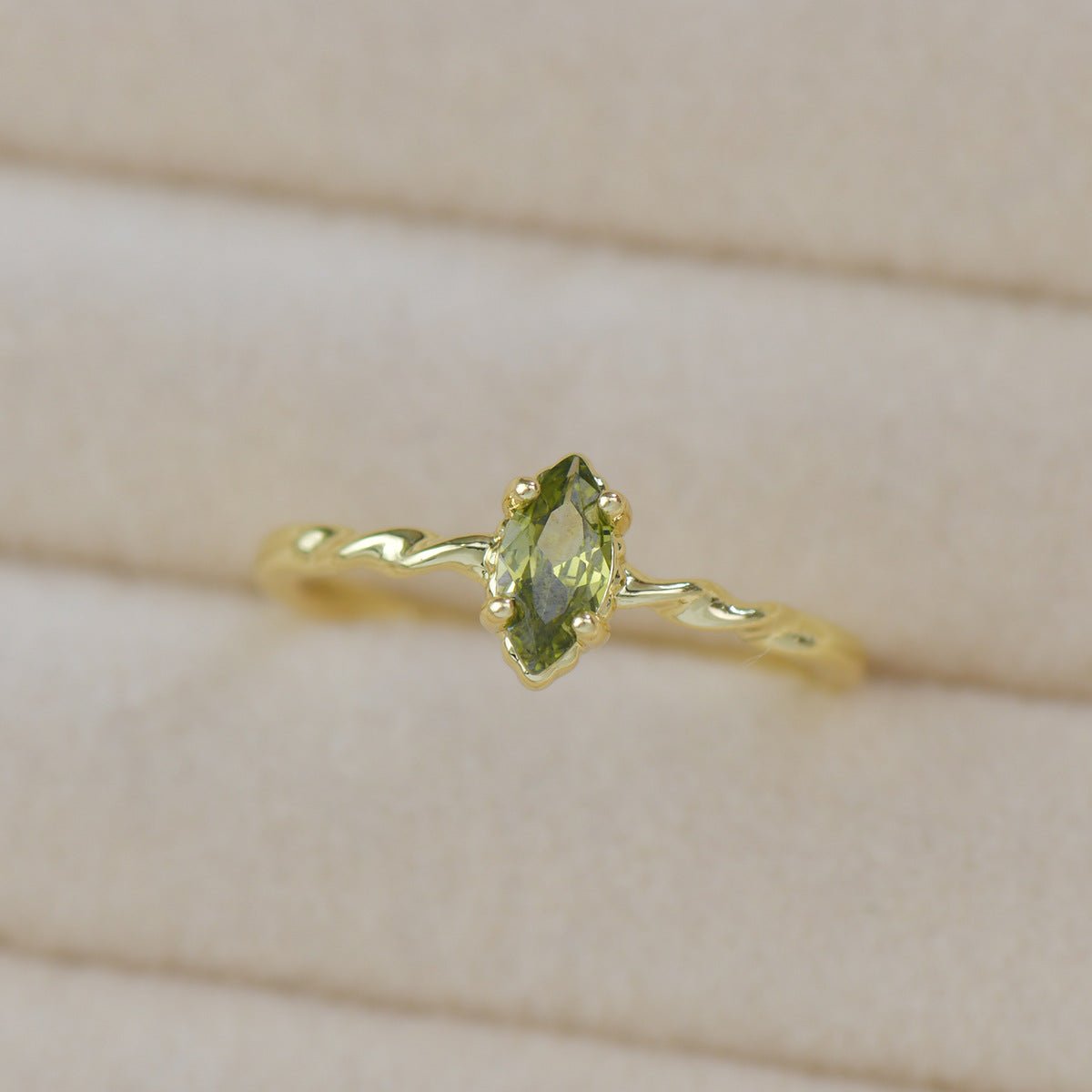 Verde Vine Ring
